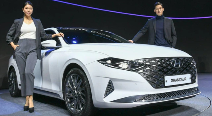 Hyundai Grandeur đời mới đầu tiên về Việt Nam: Xe Hàn 'sang chảnh' ngang kích thước Mercedes E-Class và BMW 5-Series